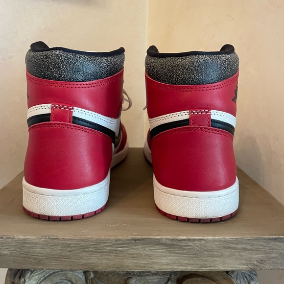Air Jordan 1 Lost & Found - Picture 6 of 11